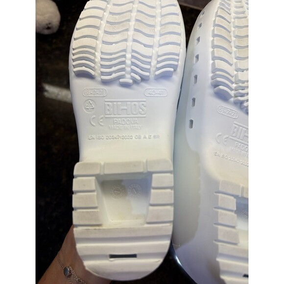 Calzuro Classic Clogs Without Holes White Size 10-10 1/2 Like New - Picture 10 of 10